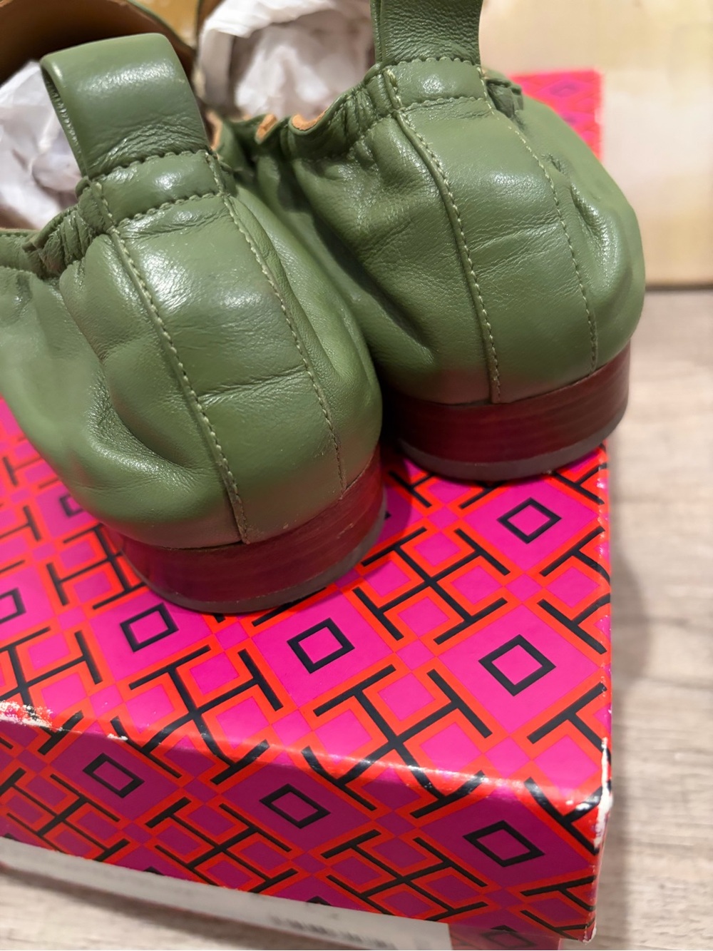 Tory Burch Olive Green Chain-Trim Loafers - Picture 3 of 8